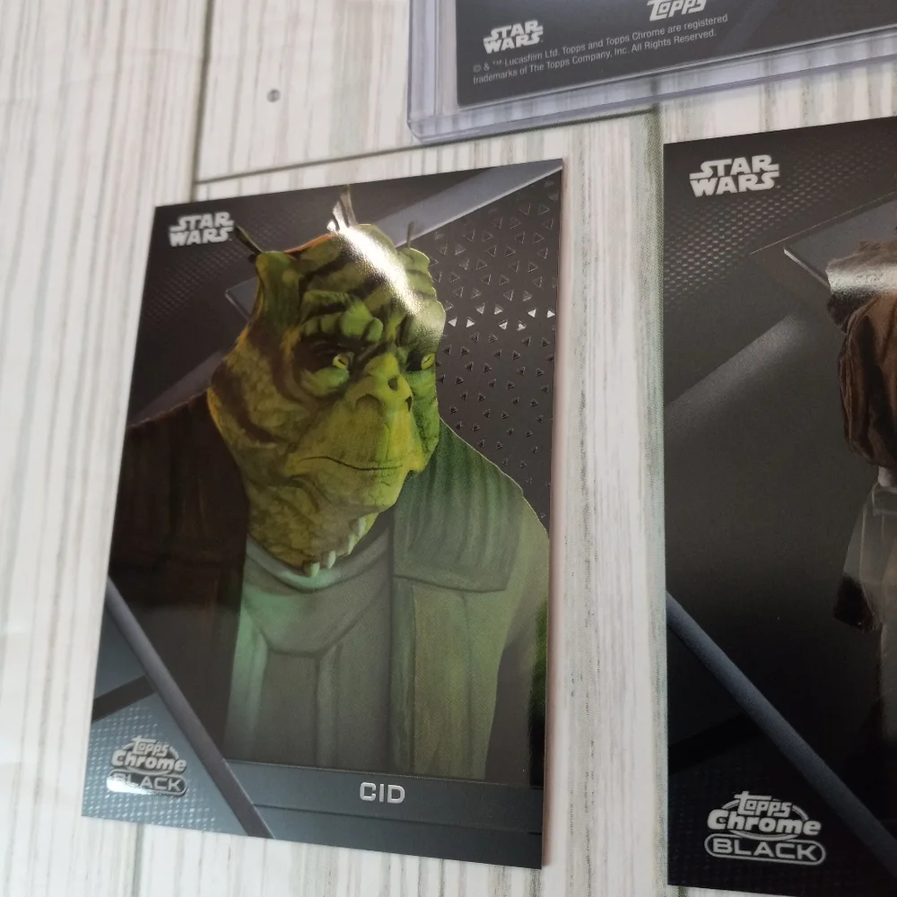 Topps Chrome Black 2022 Star Wars Trading Cards - Picture 4 of 6